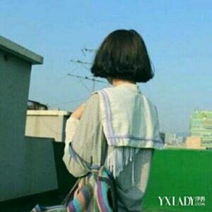 伤感短发女生背影头像秋天唯美的诗句派生