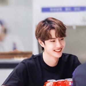 캭