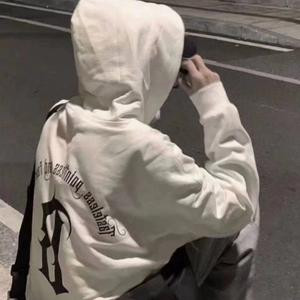 誷
